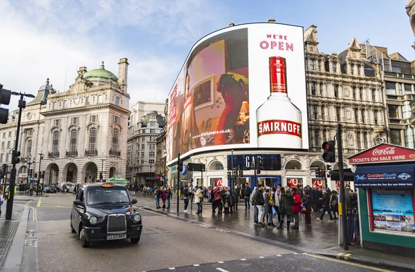 View of Piccadilly Circus in London, UK — Stock Photo, Image