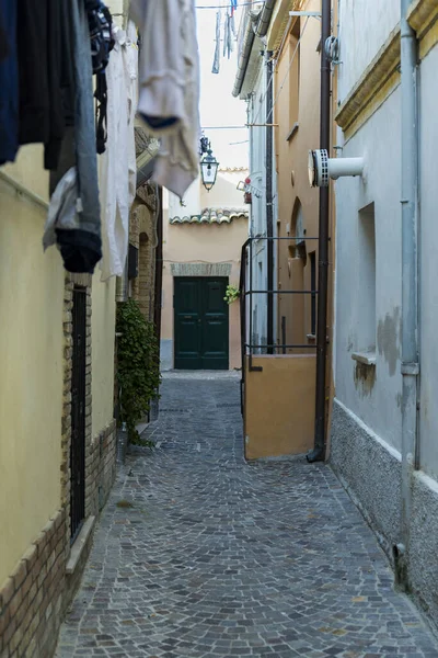 Vista de rua da cidade de Lanciano em Abruzzo — Fotografia de Stock