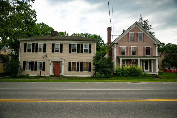 Maisons anciennes en New England, New Hampshire, États-Unis — Photo