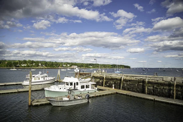 Vista de la ciudad costera de Belfast en Maine —  Fotos de Stock