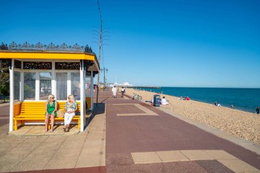 Portsmouth 'un Eski Limanında Milenyum Yürüyüşü, Uk.
