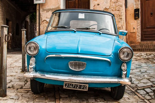 Antika İtalyan arabası Autobianchi brend, 60 'lardan. — Stok fotoğraf