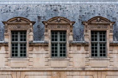 Paris 'teki bir binanın dış cephesi, Fransa