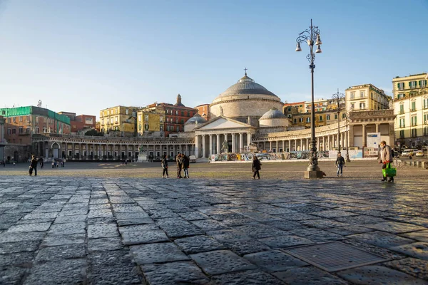 La histórica plaza Plebiscito de Nápoles, Italia — Foto de Stock