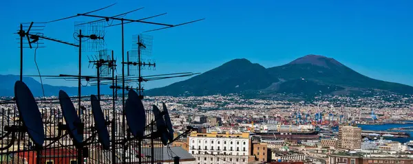 Napoli Neapel Und Vesuv Hintergrund Bei Sonnenuntergang Einem Sommertag Italien — Stockfoto