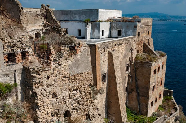 Vecchio Carcere Abbandonato Nello Storico Palazzo Avalos Sulle Scogliere Della — Foto Stock