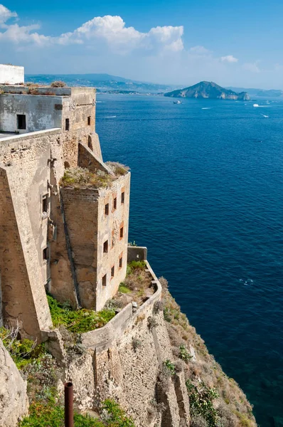 Vecchio Carcere Abbandonato Nello Storico Palazzo Avalos Sulle Scogliere Della — Foto Stock