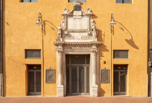 Edificio Histórico Plaza Del Ayuntamiento Plaza Principal Ferrara Italia —  Fotos de Stock