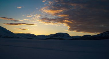 Norveç 'teki Geceyarısı Güneşi