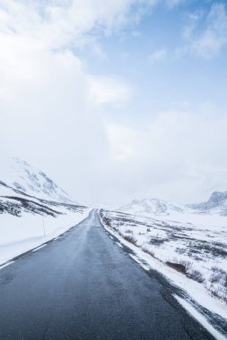 Norveç'te yollar