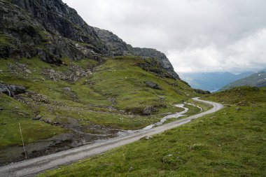 Dağ yolu