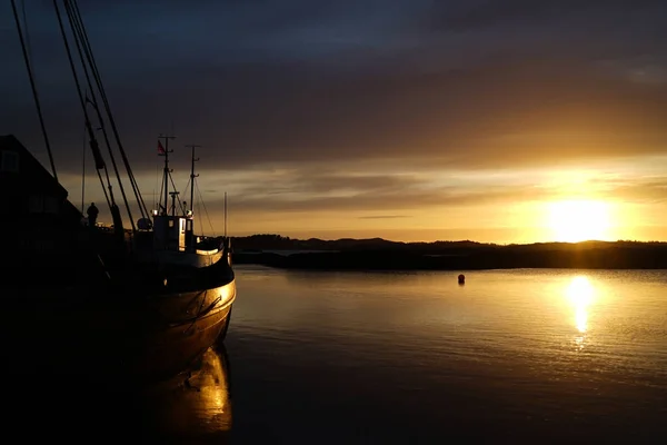 Barco Pescado Amanecer Noruega — Foto de Stock