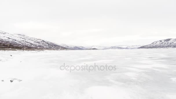 Παγωμένη Λίμνη Φαίνεται Από Drone Στη Νορβηγία — Αρχείο Βίντεο