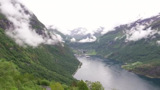 Noorse Fjord Aan Westkust Geiranger — Stockvideo
