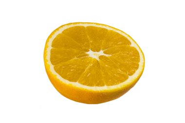 Beyaz izole arkaplanda turuncuyu kes