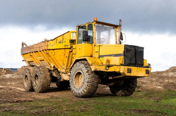 The big dump truck — Stock Photo, Image