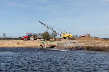 traktör ve Ekskavatör