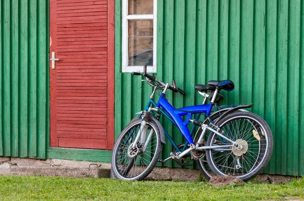 Two old bicycles — Stock Photo, Image