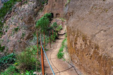 Pico Arieiro dağından Pico Ruivo dağına
