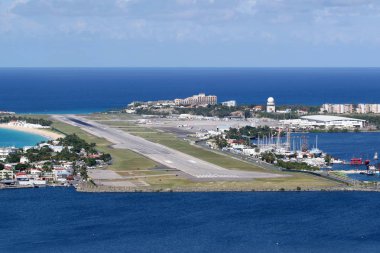 Sint Maarten St. Martin Airport Caribbean clipart