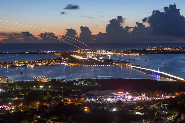 Sint Maarten St. Martin Aeroporto Caraibi di notte — Foto Stock