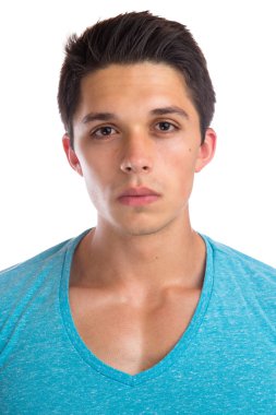 Portre yüz ciddi konsantre kas peo arayan genç adam