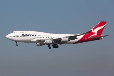 Qantas Boeing 747-400 airplane clipart