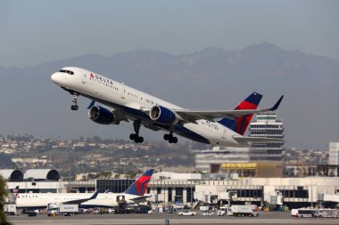 Delta hava hatları Boeing 757-200 uçağı Los Angeles Internationa