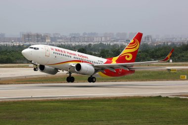 Hainan Havayolları Boeing 737-700 uçak