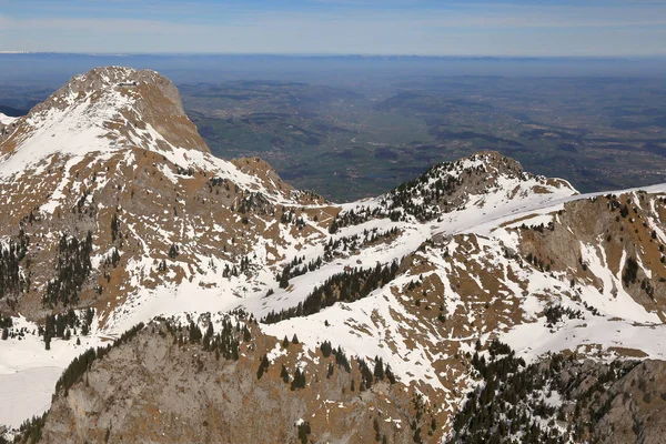 Stockhorn Laseberg Montaña de los Alpes Suiza Suiza aer — Foto de Stock