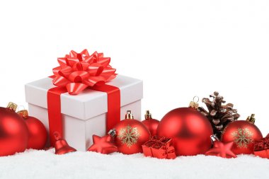 Noel hediyeleri sunar izole topları dekorasyon kar kış