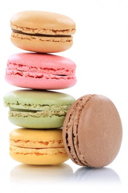 Fransa macarons macaroons yığından izole
