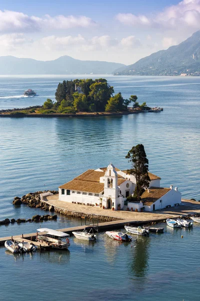 Corfú Grecia Iglesia de Vlachernon Vlacherna Retrato de la isla de Kanoni — Foto de Stock