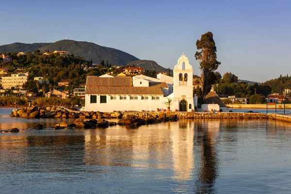 Vlacherna monasterio iglesia Corfú Grecia Vlachernon Kanoni isla —  Fotos de Stock