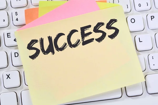 Succes succesvolle carrière business concept leiderschap notitie papier — Stockfoto