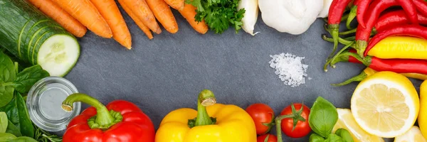 Raccolta verdure pomodori carote cottura ingredienti banne — Foto Stock