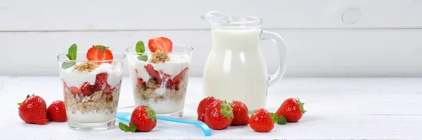 Strawberry Yoghurt Yoghurt Jordgubbar Frukter Banner Frukostmat — Stockfoto