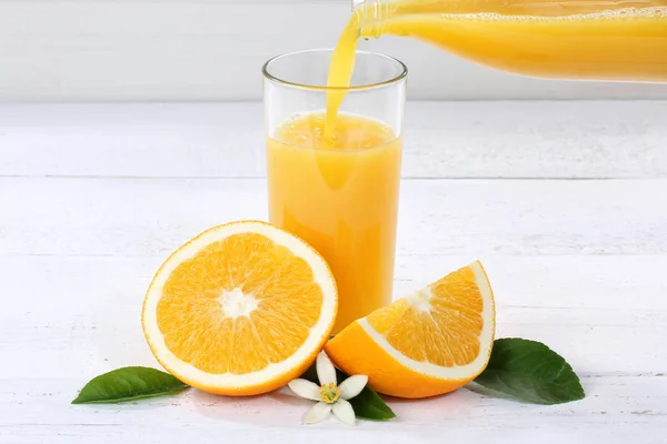 Jus Orange Verser Bouteille Oranges Fruit Fruits Boisson — Photo