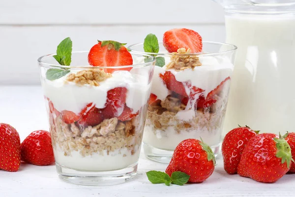 Aardbei Yoghurt Yoghurt Aardbeien Fruit Ontbijt Eten — Stockfoto