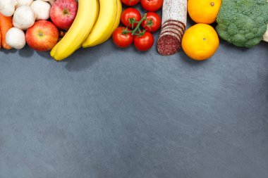 Meyve ve sebze yemek toplama kayrak boşaltmak yukarıdan