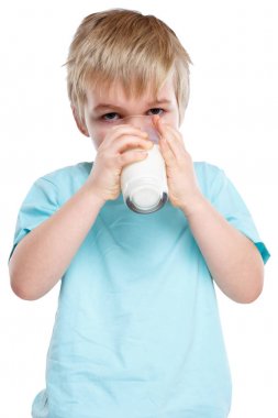 Çocuk süt çocuk cam sağlıklı beslenme portre biçimi ISO içme