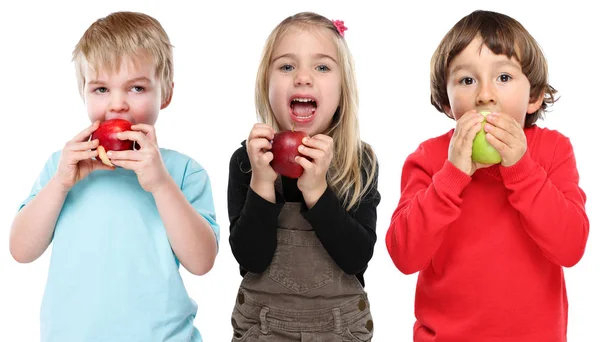 Group of kids children eating apple fruit autumn fall healthy is — Stock Photo, Image