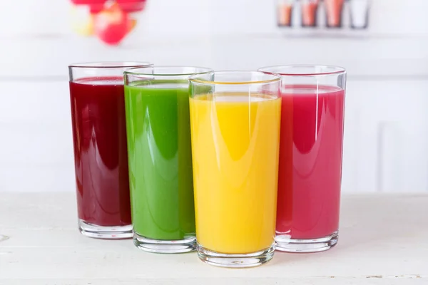 SAP smoothie smoothies groenten fruit gezond eten — Stockfoto