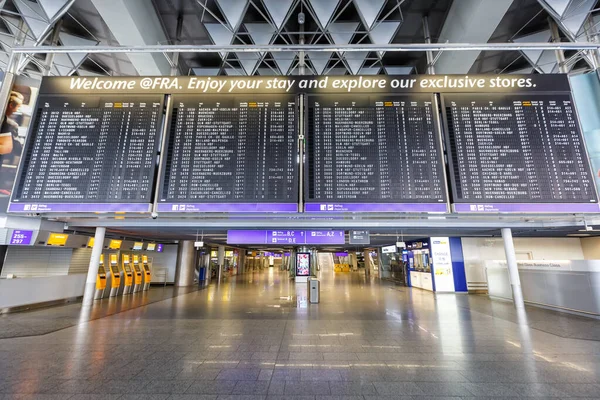 Frankfurt Alemania Abril 2020 Empty Terminal Durante Coronavirus Corona Virus — Foto de Stock