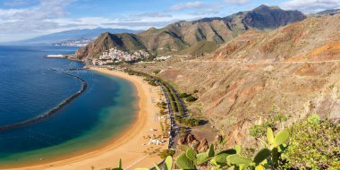 Tenerife plajı Teresitas Kanarya adaları deniz suyu İspanya panoramik manzara seyahat Atlantik Okyanusu doğa