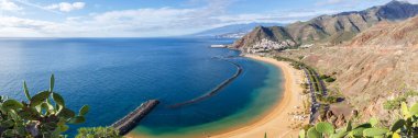 Tenerife plajı Teresitas Kanarya adaları deniz suyu İspanya panoramik manzara seyahat doğası