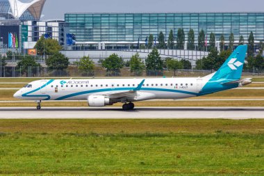 Münih, Almanya 20 Temmuz 2019 Air Dolomiti Embraer ERJ 195 Münih havaalanı (MUC).