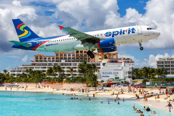 Sint Maarten 2016年9月17日Spirit Airlines A320空中客车A320飞机在圣马丁岛圣马丁岛机场 Sxm 空中客车是一家总部设在法国图卢兹的欧洲飞机制造商 — 图库照片