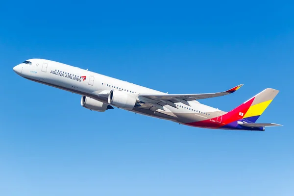 Nova Iorque Nova Iorque Março 2020 Asiana Airlines Airbus A350 — Fotografia de Stock