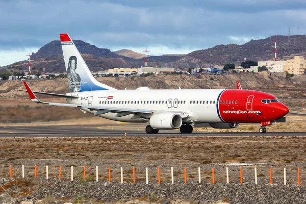 Tenerife España Noviembre 2019 Avión Noruego Boeing 737 800 Aeropuerto —  Fotos de Stock
